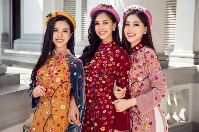 Top 3 Hoa Hậu Việt Nam hóa nàng xuân trong bộ ảnh Tết