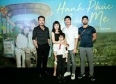 'Vợ chồng' Cát Phượng đổi tên phim sau scandal tình tay ba