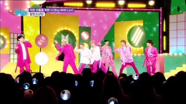 BTS tiếp tục phá đảo Music Core với điểm số tuyệt đối
