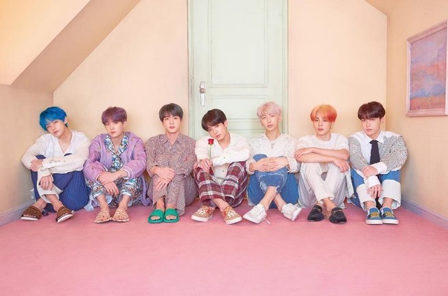 'Boy With Luv' của BTS tiếp tục giật cúp lần 8 tại Music Core