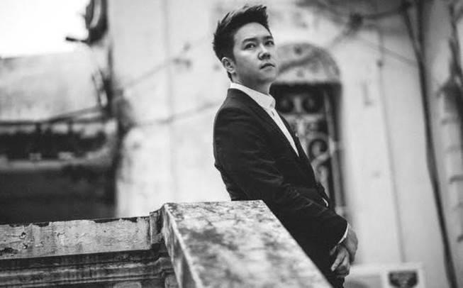 Nghe Lê Hiếu livestream kể chuyện bằng tình ca