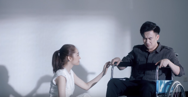 Bảo Anh bất ngờ xuất hiện trong MV tái xuất của Dương Triệu Vũ