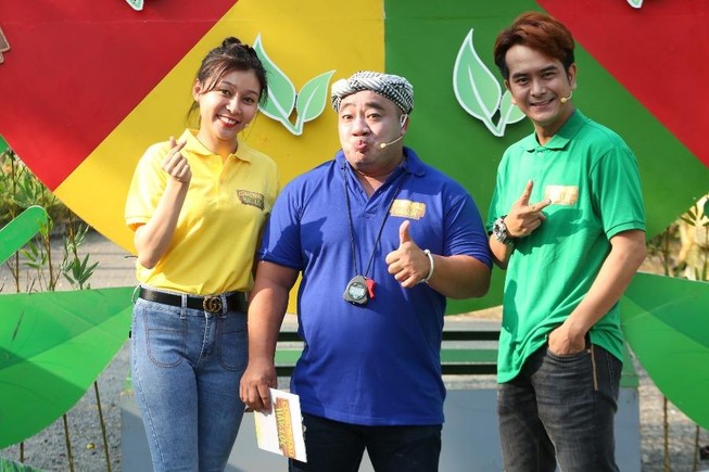 Hùng Thuận giúp bà con Long An trong Cùng nhau hái lộc