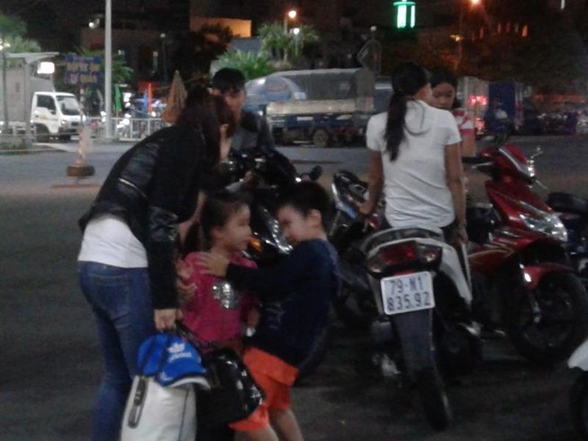 Mùng 2 Tết: Ga Sài Gòn tấp nập người... về quê đón xuân