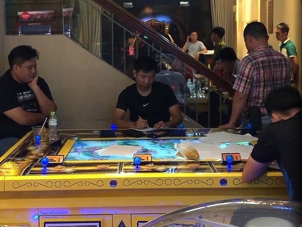 Đặc nhiệm đột kích game bắn cá, phát hiện game thủ chơi 'đá'