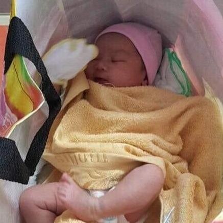 Thông tin mới vụ bé gái bị bỏ rơi ở trạm xe buýt quận 1