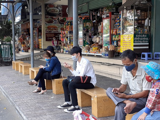 'Ra nơi công cộng phải đeo khẩu trang, vì mình, vì mọi người'