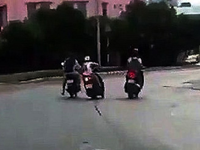 Người phụ nữ bị đạp ngã, đánh hội đồng cướp xe giữa đêm