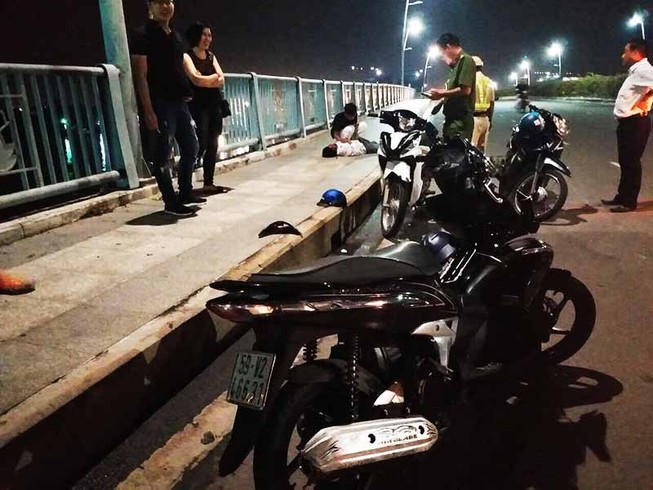 Trọng thương vì say xỉn gây va chạm trên cầu Thủ Thiêm
