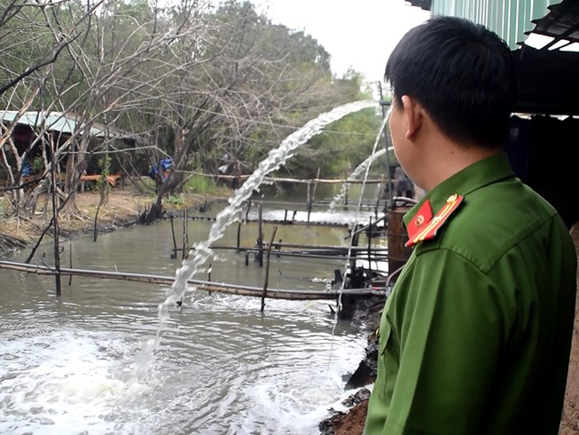Nấu hàng trăm ngàn lít nhớt lậu, xả thải ra môi trường