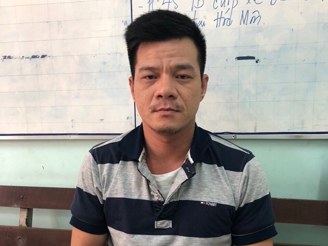 Bắt người cha dẫn con đi ăn trộm khắp nơi ở TP.HCM