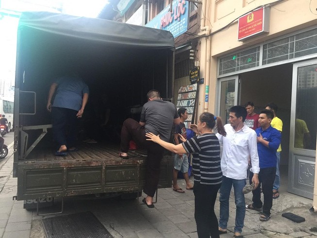 Bắt nhóm làm 'dịch vụ xếp hàng' ở BV chấn thương chỉnh hình