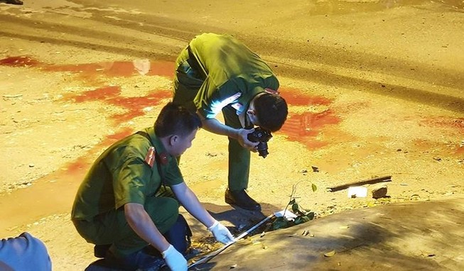 Hỗn chiến vì tiền ăn nhậu ở Bình Tân, 1 thiếu niên tử vong