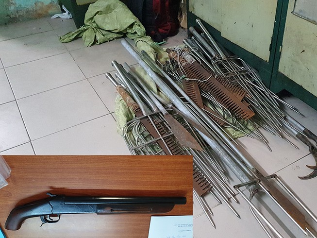 Trữ cả kho hung khí cùng súng nhưng khai gom... bán phế liệu