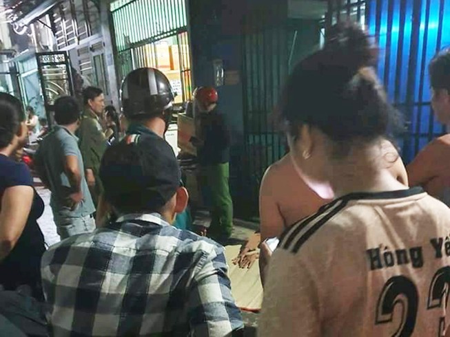 Hỗn chiến trong hẻm ở Bình Chánh, thiếu niên bị đâm chết