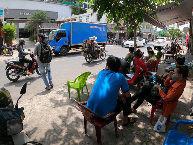 Nhiều phi công tiếp xúc gần với ca nhiễm ở quận 2 đã bay