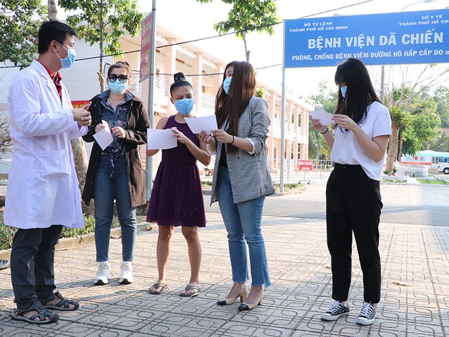 4 ca bệnh COVID-19 tại TP.HCM được chữa khỏi, xuất viện