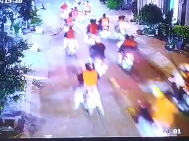 Khoảng 200 người hỗn chiến như phim ở Bình Tân