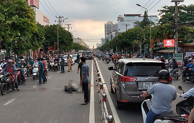 Thanh niên chạy xe tốc độ cao tự té ngã tử vong ở Gò Vấp