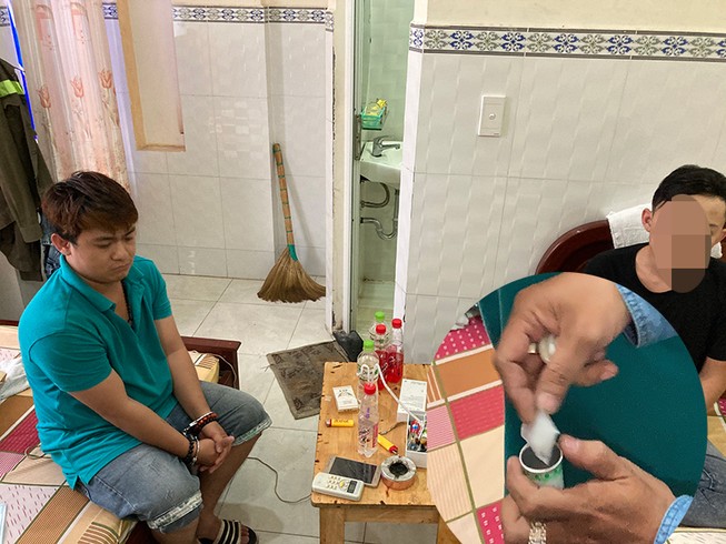 14 thanh niên dương tính ma túy trong 1 nhà nghỉ ở Bình Tân