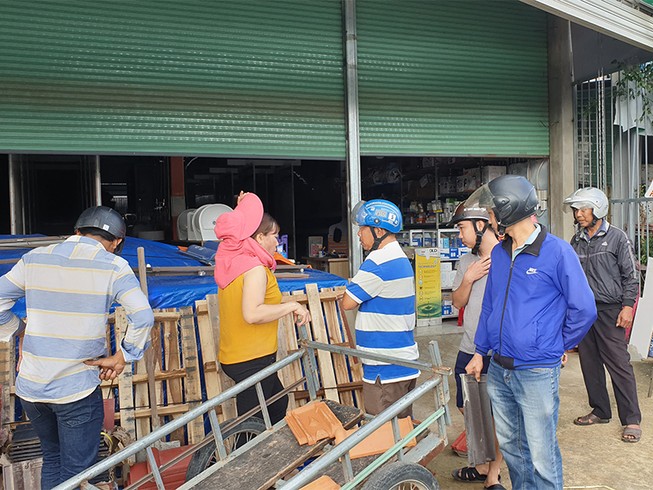 80.000 đồng/viên ngói, chạy 3 huyện vẫn không mua được