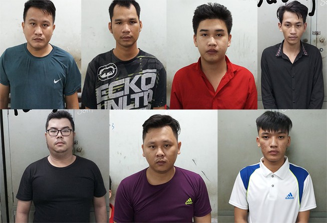 20 người của quán karaoke Ruby đánh gục 2 khách bằng gậy