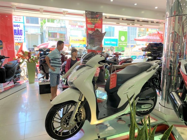 Vàng tăng giá khiến giá xe Honda SH rẻ đi khá nhiều