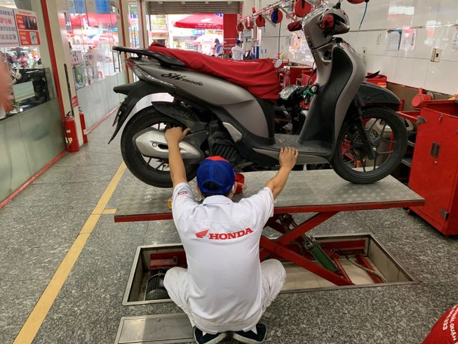 Doanh số xe máy Honda tiếp tục suy giảm tại VN
