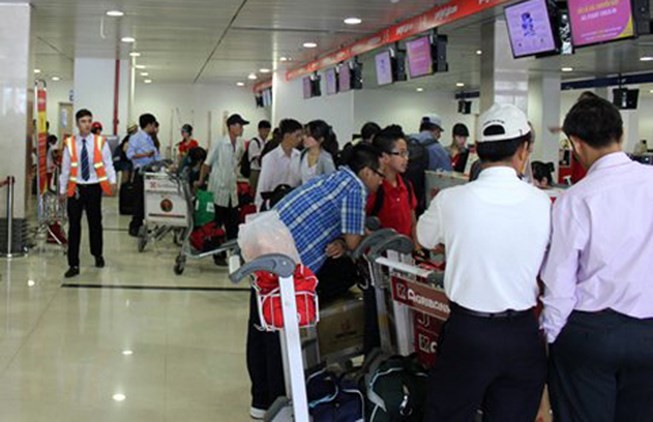 Cẩn trọng khi mua vé máy bay không địa chỉ rõ ràng