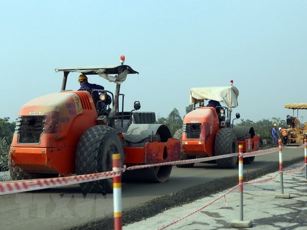 Vì sao tiến độ cao tốc Bến Lức-Long Thành chậm rì?