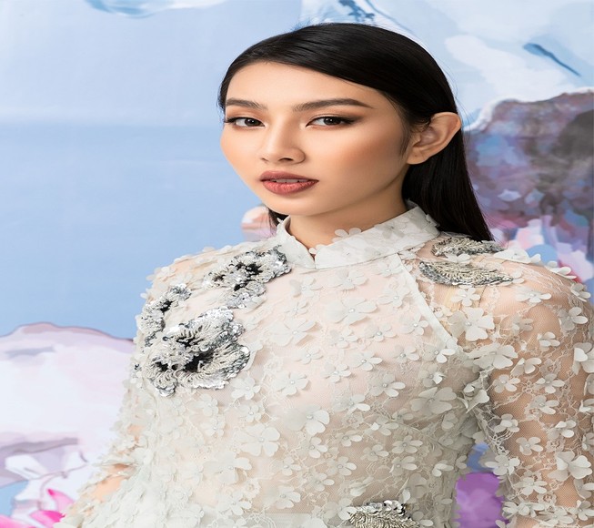 Thùy Tiên gây bất ngờ với áo dài cách tân đầy lôi cuốn