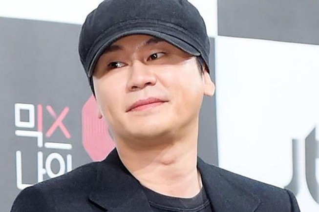 Chủ tịch YG Entertainment chính thức từ chức sau bao scandal