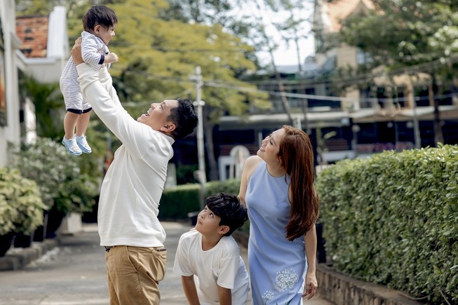 Thanh Thúy, Đức Thịnh dành thời gian lưu giữ kỷ niệm gia đình