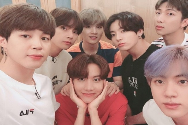 BTS vượt qua kỷ lục của Justin Bieber trong tốp 50 Biiboard