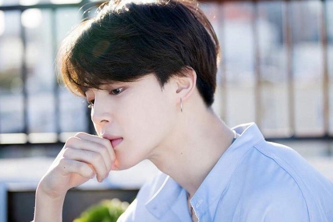 Jimin (BTS) quyên góp từ thiện cho trường cũ của anh ở Busan