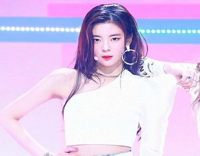 Fan hâm mộ thất vọng về Lia (ITZY) vì thái độ biểu diễn