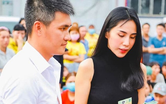 Thủy Tiên, Công Vinh cứu trợ 13.000 người dân Quảng Bình