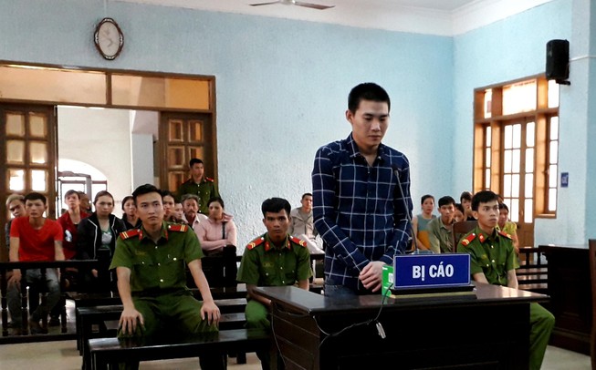 9x lãnh án chung thân vì đâm 2 bạn tử vong sau chầu nhậu