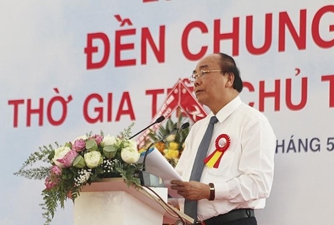 Thủ tướng Nguyễn Xuân Phúc phát biểu tại buổi lễ khánh thành Đền Chung Sơn. Ảnh: VGP