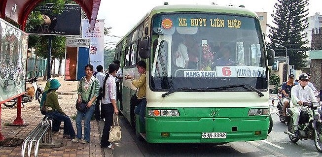 Dùng điện thoại có thể mua vé xe buýt thông minh