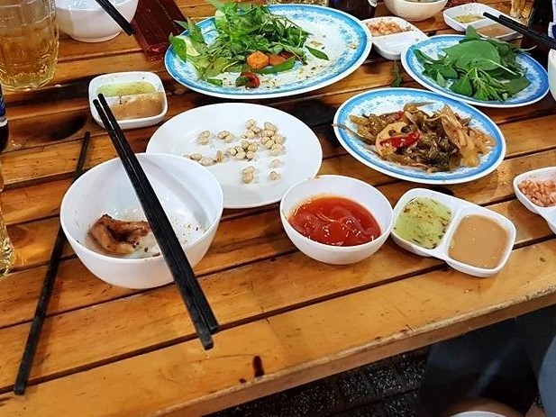 Có nguy cơ lây COVID-19 nếu dùng chén đĩa không hợp vệ sinh?
