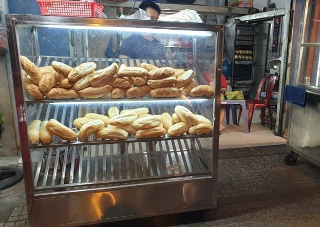 Bán bánh mì trước nhà có cần đăng ký thủ tục?