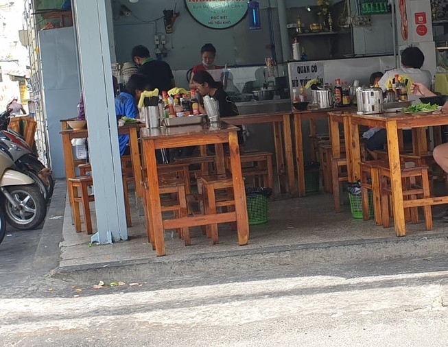 Nhiều cửa hàng ăn uống chưa đảm bảo an toàn chống dịch