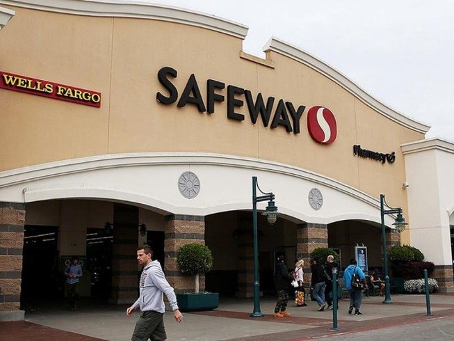 Một chi nhánh của siêu thị Safeway.