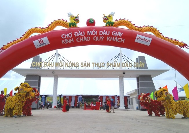 Chợ đầu mối hơn 1.000 tỉ đồng chính thức hoạt động