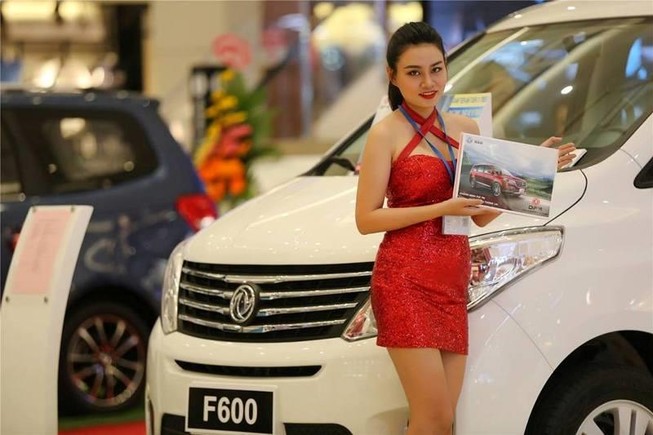 Ô tô, linh kiện từ Trung Quốc vẫn đổ bộ vào Việt Nam