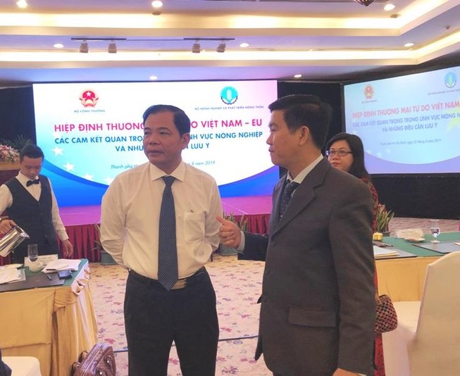 Bộ trưởng lo thịt heo giá 26.000 đồng/kg tràn vào VN