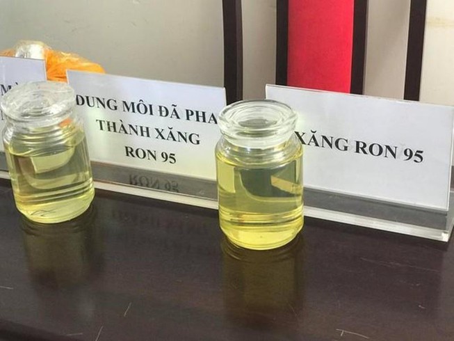 Bỏ lọt thuế môi trường với hóa chất pha chế xăng giả