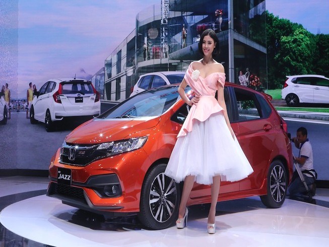 Ô tô Indonesia nhập về Việt Nam giá chỉ 270 triệu đồng/chiếc