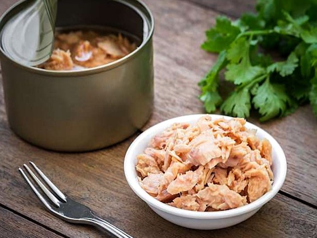 Dịch COVID-19: Ý tăng mua cá ngừ đóng hộp từ Việt Nam